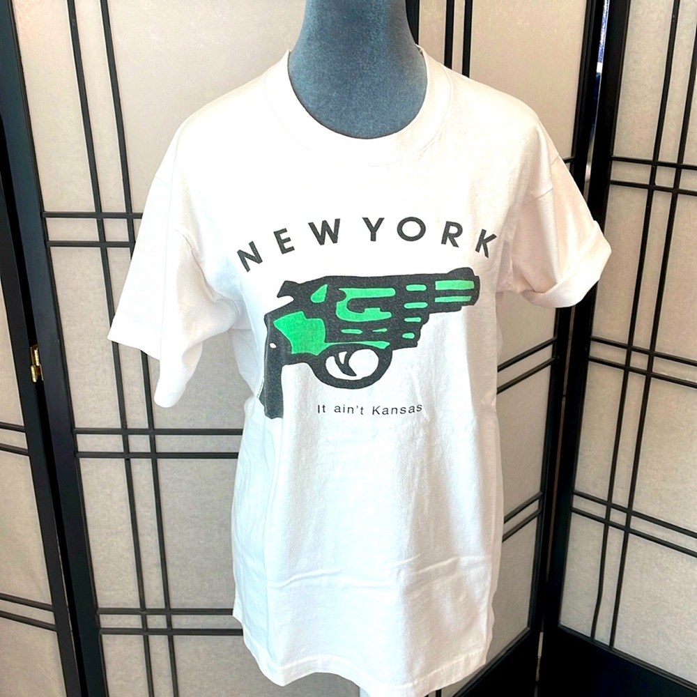 New York, It ain’t Kansas tee